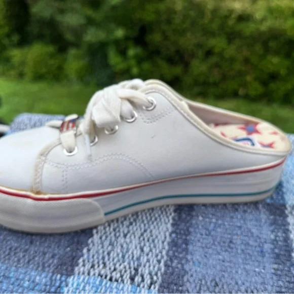 Skechers white Slip-On platform Sneakers with USA 🇺🇸 flag diamond Accents size 7 - Picture 5 of 9
